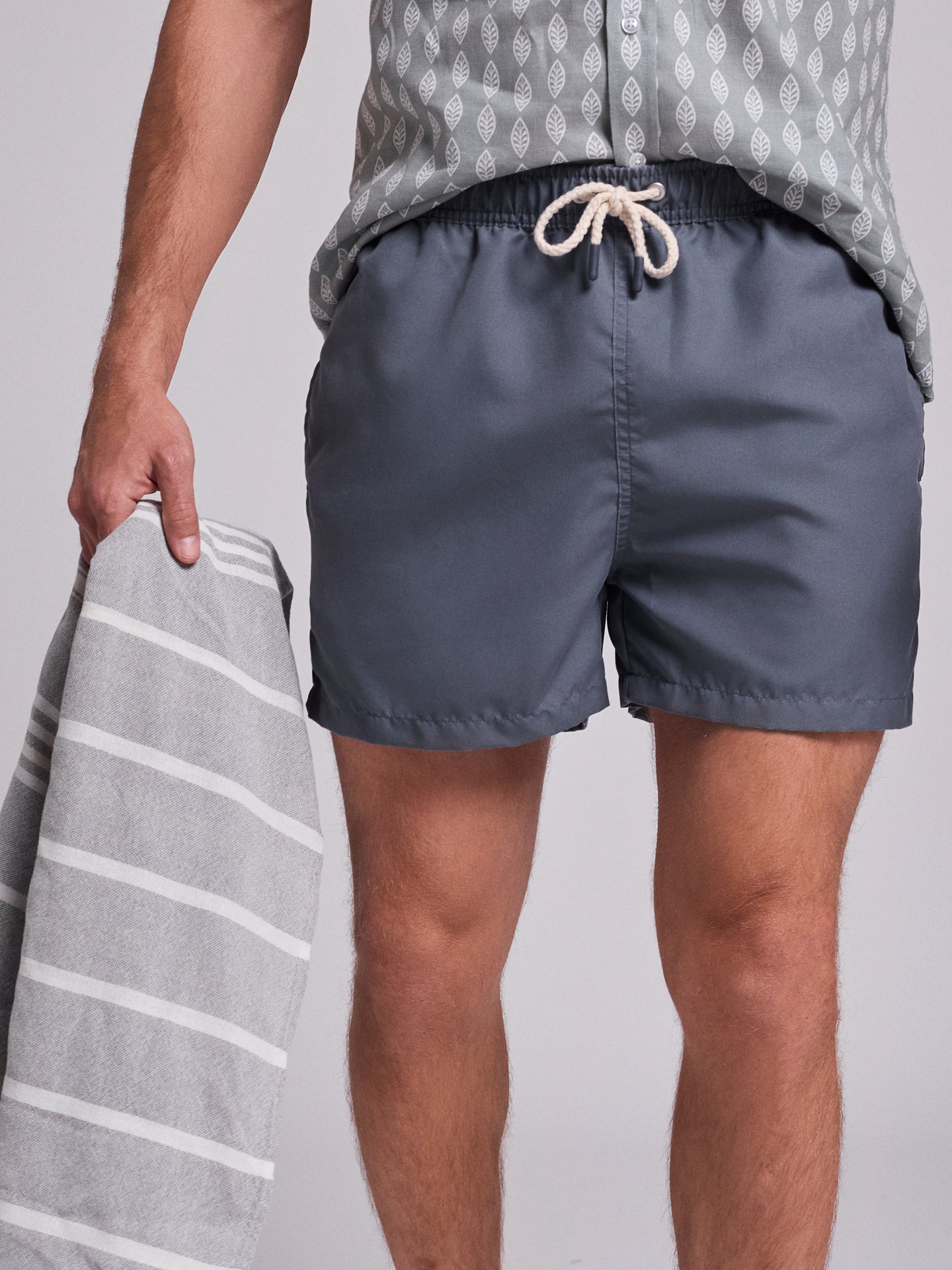 FATO BANHO CINZENTO REGULAR FIT MR. BLUE