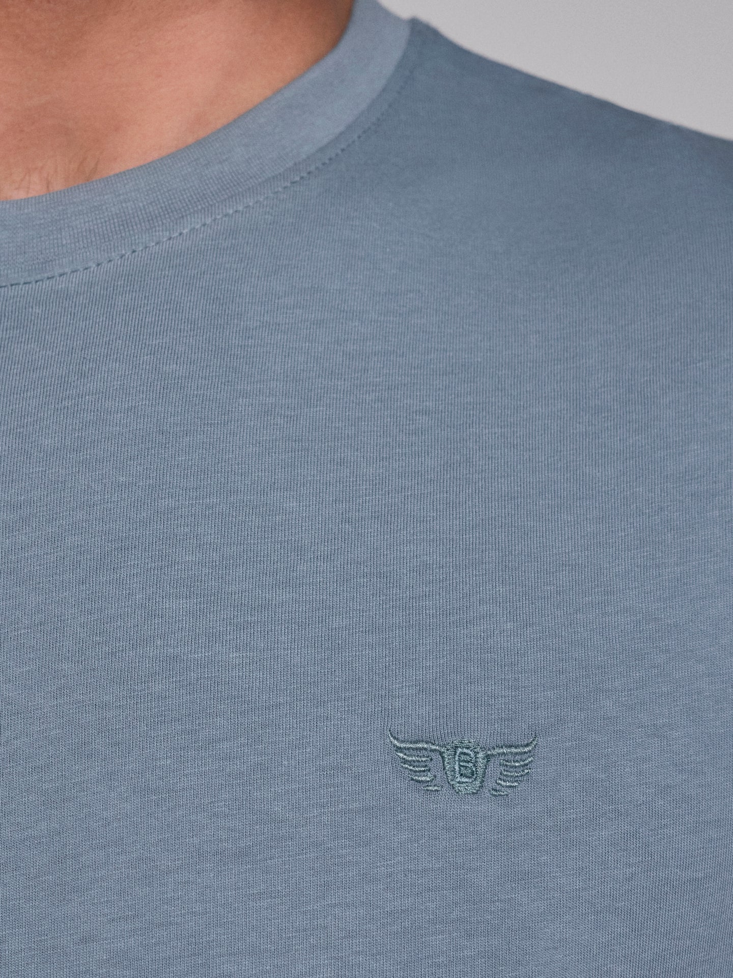 T-SHIRT ALGODÃO VERDE MANGA CURTA REGULAR FIT MR. BLUE