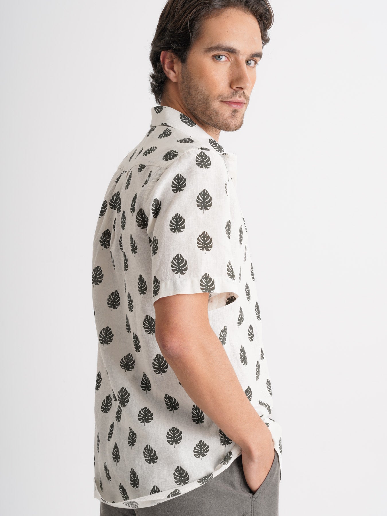 Camisa Regular Fit Linho Cinzenta Mr. Blue