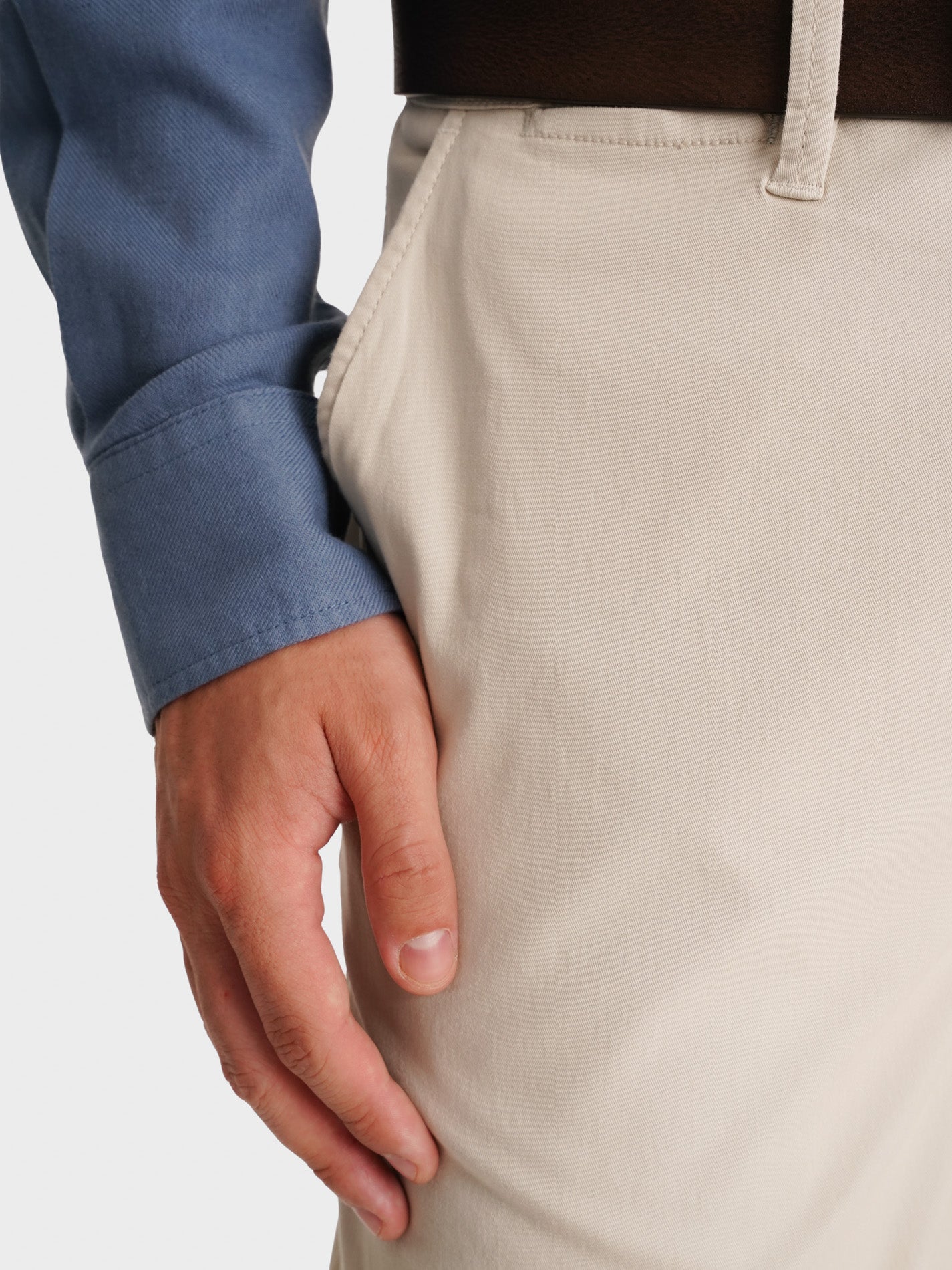 CALÇAS BEGES REGULAR FIT MR. BLUE