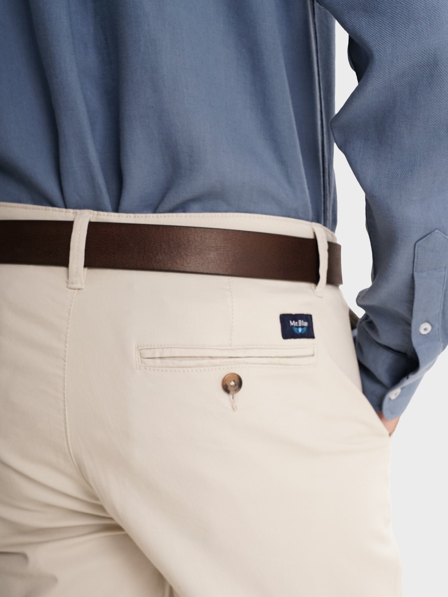 CALÇAS BEGES REGULAR FIT MR. BLUE