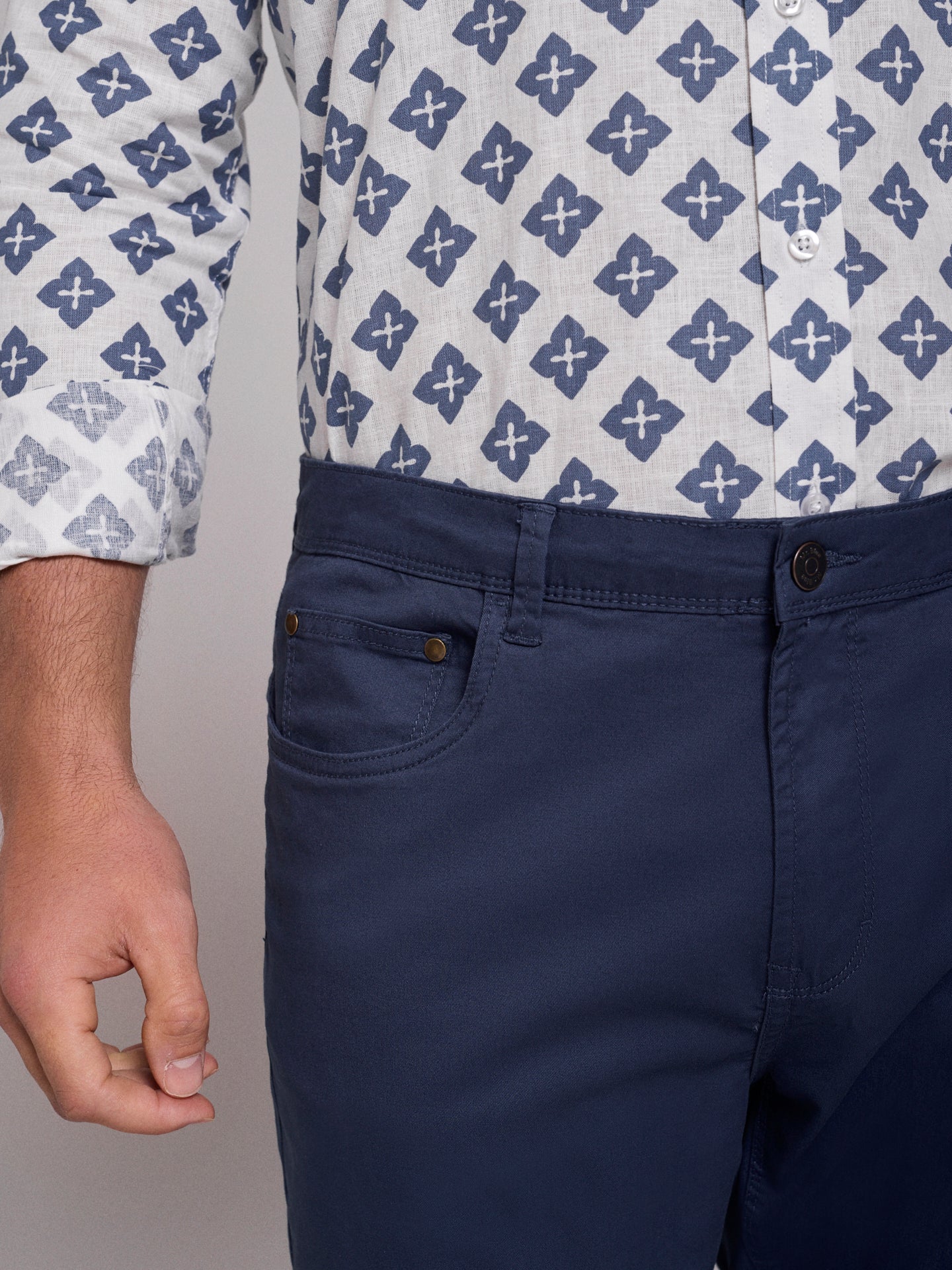 CALÇAS ALGODÃO AZUIS REGULAR FIT MR. BLUE