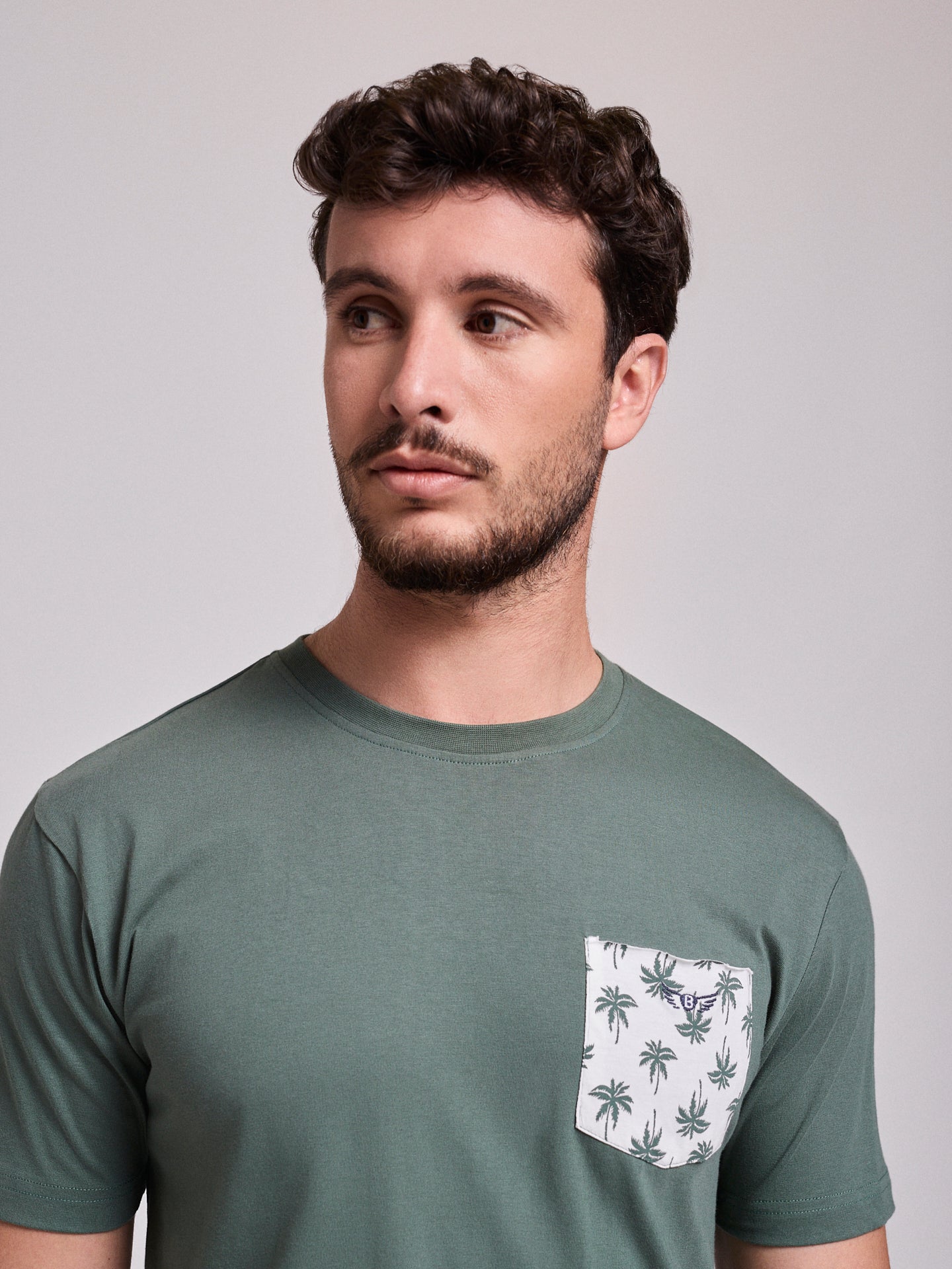 T-SHIRT ALGODÃO VERDE MANGA CURTA REGULAR FIT MR. BLUE