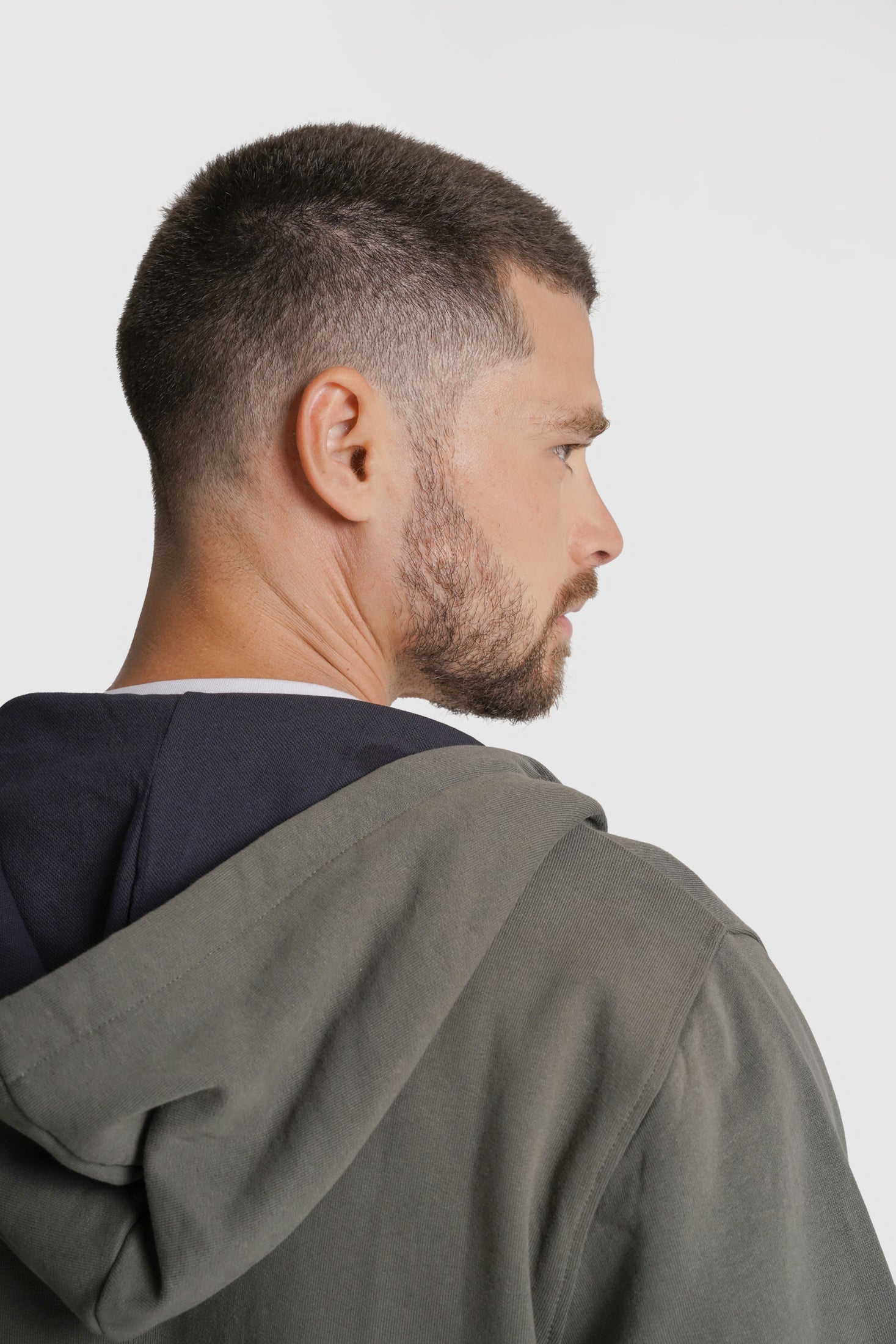 HOODIE ALGODÃO REGULAR FIT VERDE LISO MR. BLUE