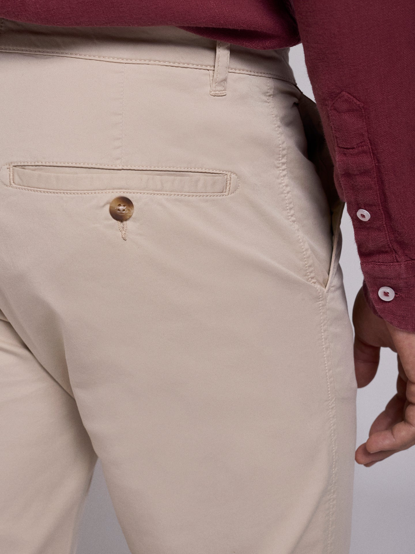 CALÇAS ALGODÃO BEGES REGULAR FIT MARK BELLUCCI