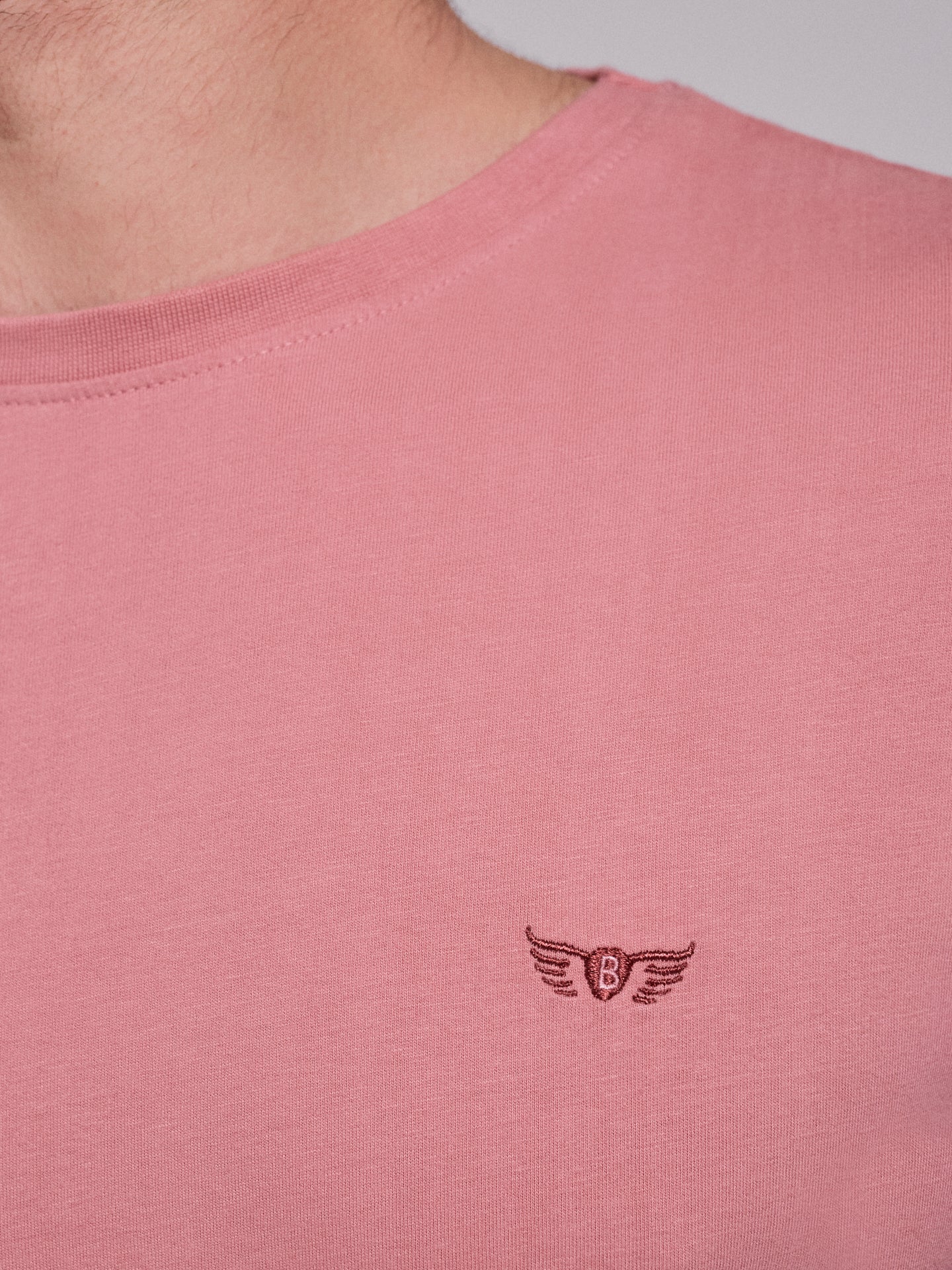 T-SHIRT ALGODÃO ROSA MANGA CURTA REGULAR FIT MR. BLUE