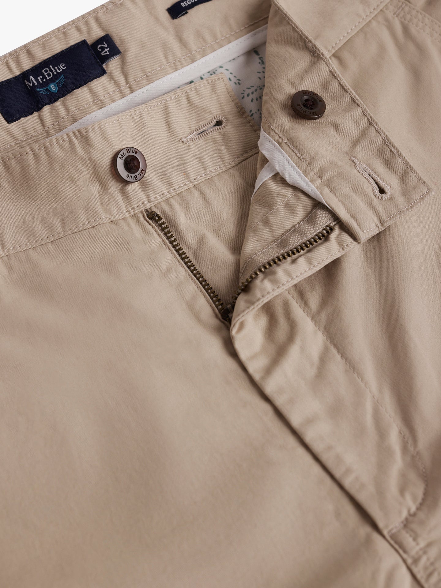Calções Regular Fit Beges Mr. Blue