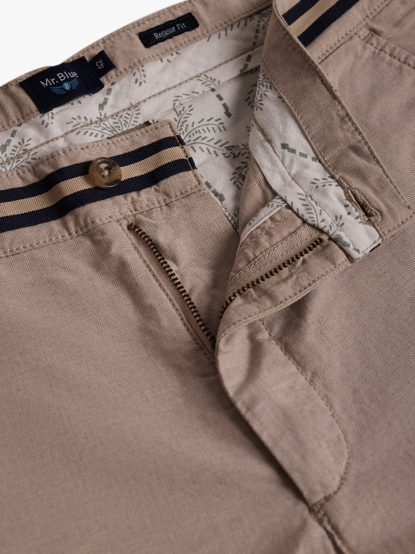 Calções Regular Fit Beges Mr. Blue