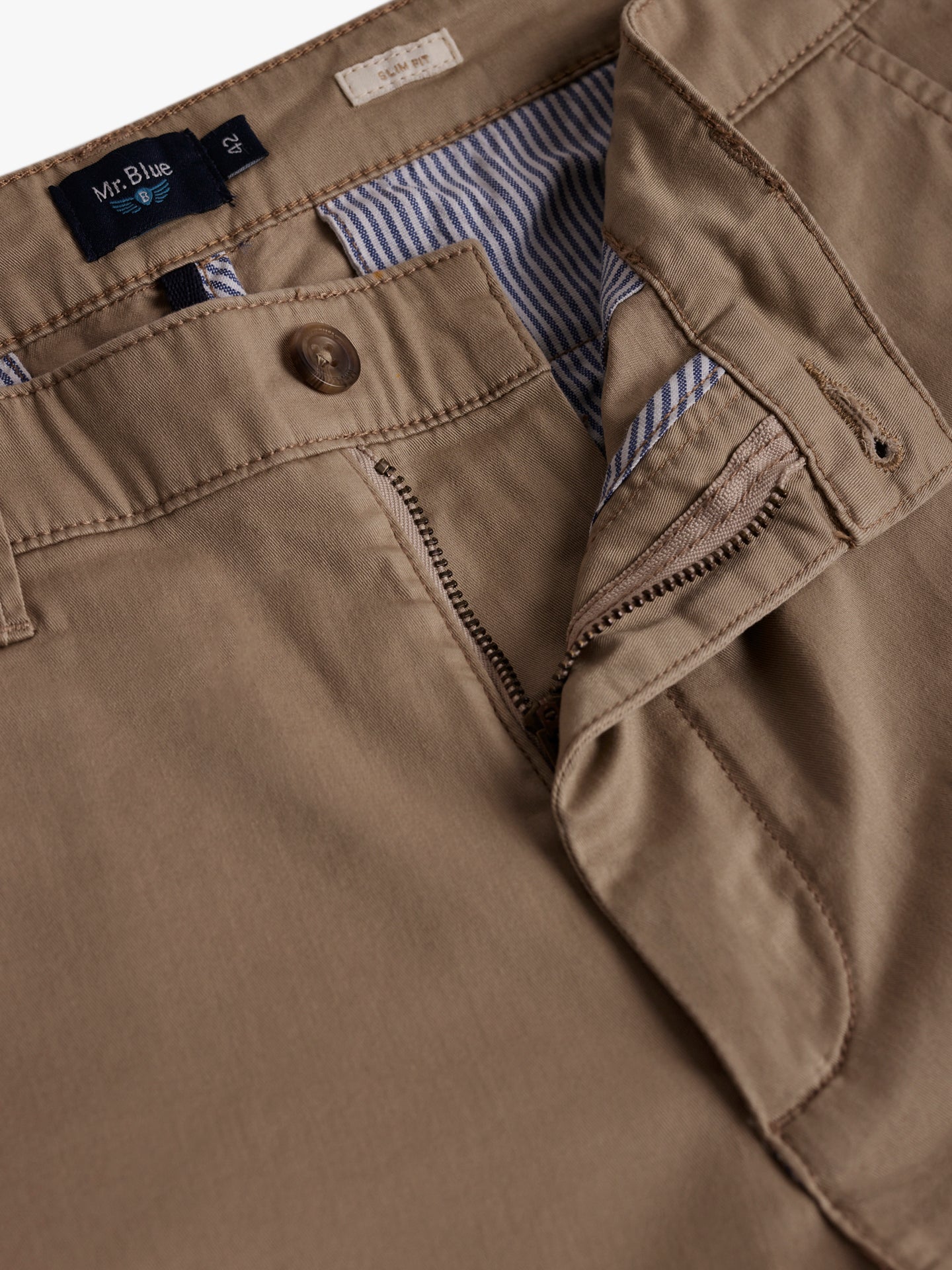 Calções Slim Fit Beges Mr. Blue