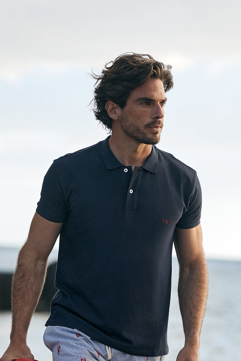 Mr. Blue Nova coleção SS26: Summer Stories. Moda masculina de primavera verão com estilo unico. -40% na compra do 2º Polo ou Rugby