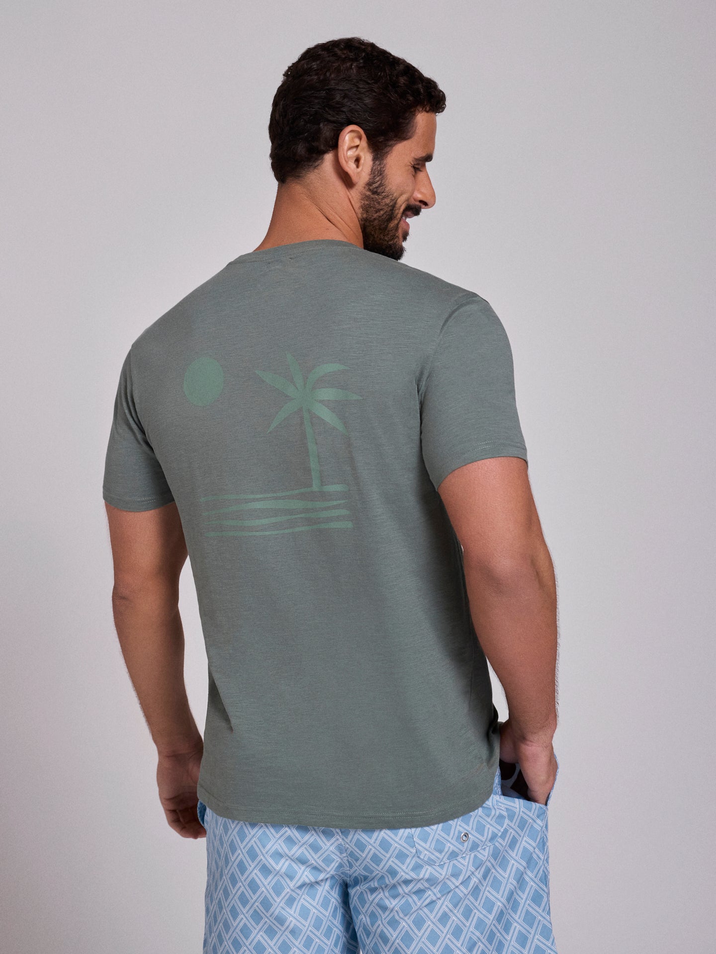T-SHIRT ALGODÃO VERDE MANGA CURTA REGULAR FIT MR. BLUE
