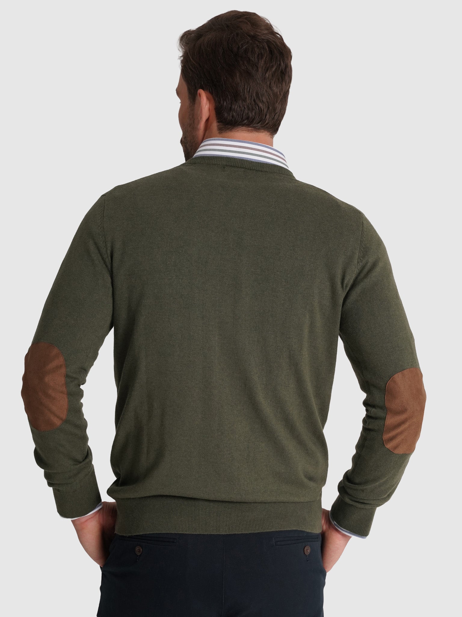 PULLOVER CAXEMIRA VERDE COM COTOVELEIRA REGULAR FIT MR. BLUE