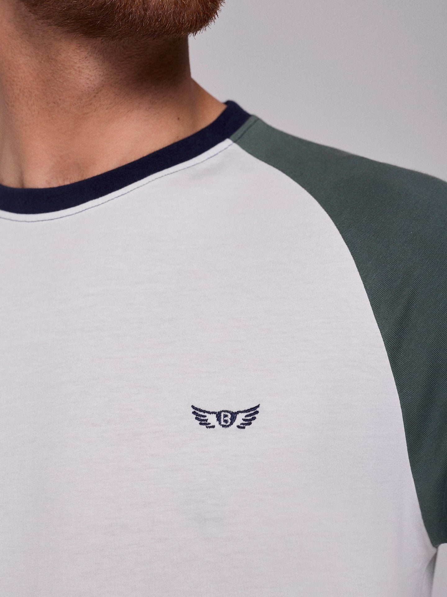 T-SHIRT ALGODÃO BRANCA MANGA CURTA REGULAR FIT MR. BLUE