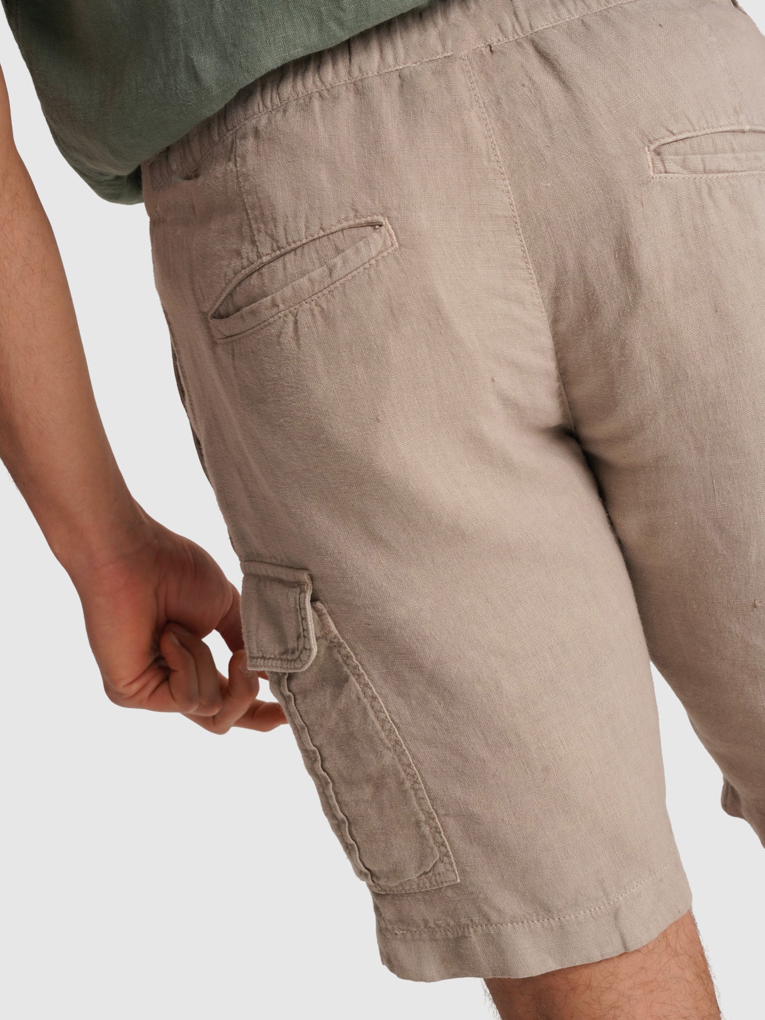 BERMUDA BEIGE CORTE CLÁSICO MARK BELLUCCI