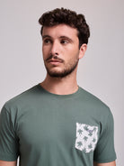 T-SHIRT ALGODÃO VERDE MANGA CURTA REGULAR FIT MR. BLUE