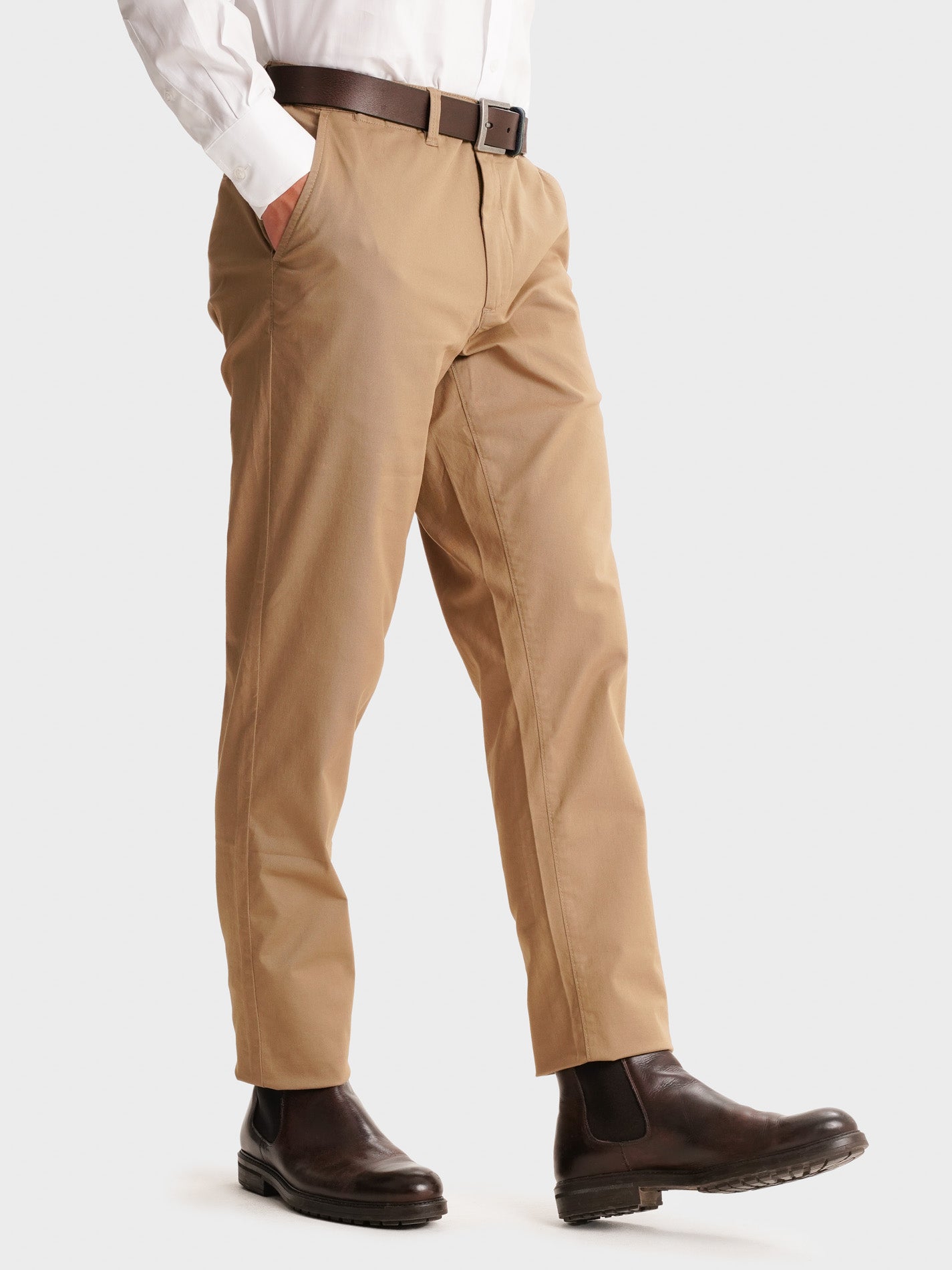 CALÇAS CASTANHAS SLIM FIT MR. BLUE