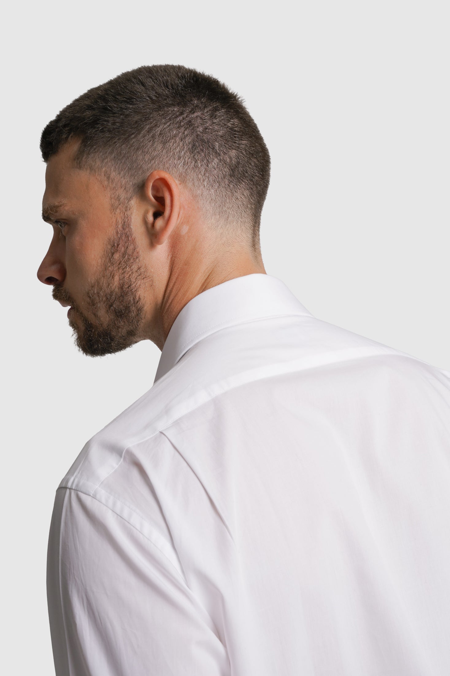 CAMISA ALGODÃO CLASSIC FIT BRANCA LISA MR. BLUE