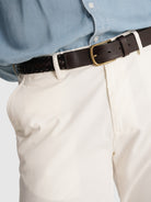 CALÇAS BRANCAS REGULAR FIT MR. BLUE