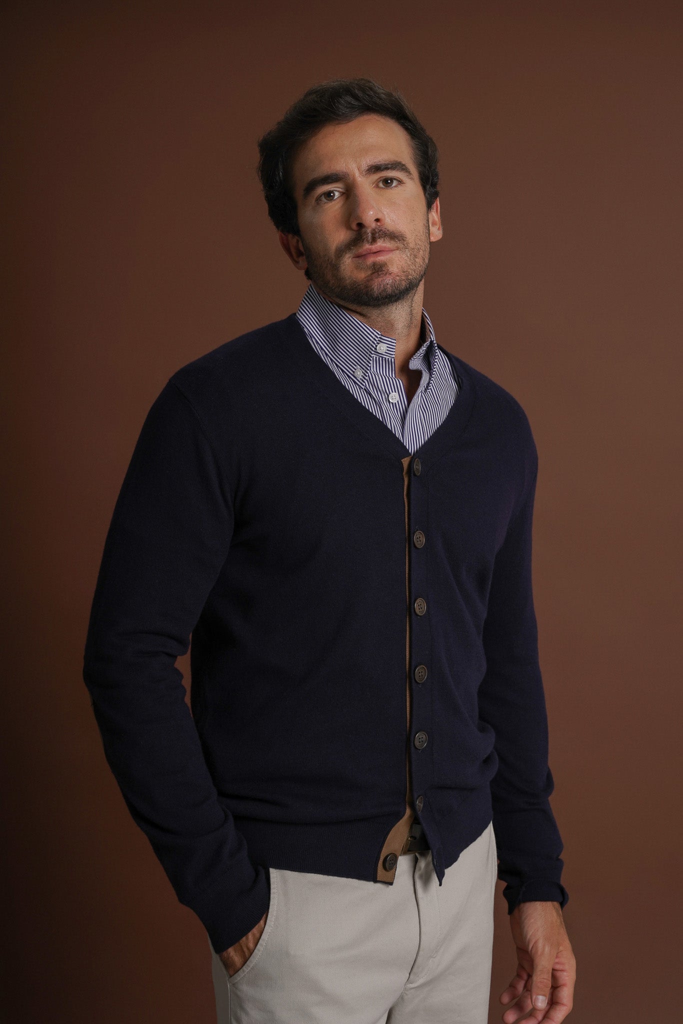 CARDIGAN LÃ REGULAR FIT AZUL LISO MR. BLUE