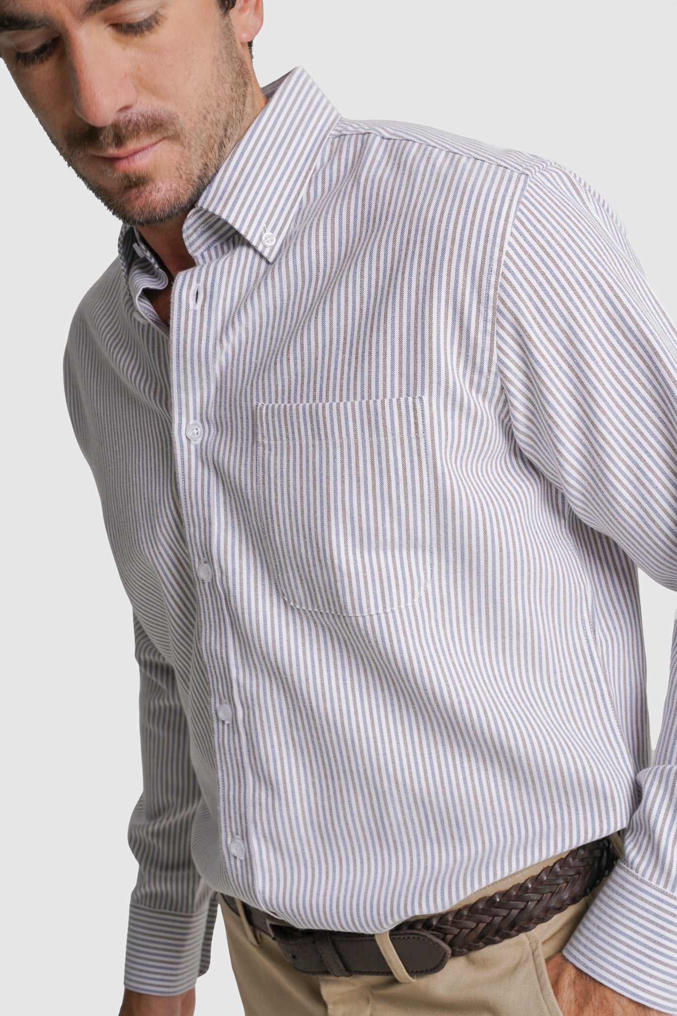 CAMISA TWILL REGULAR FIT BRANCA ÀS RISCAS MR. BLUE