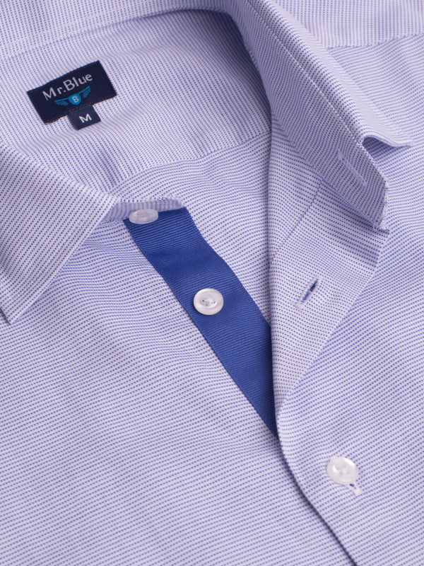 Camisa de algodón estampada azul y blanca slim fit