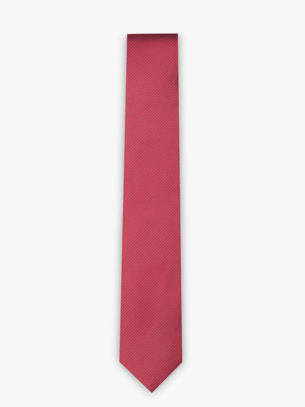 Corbata roja de rayas finas