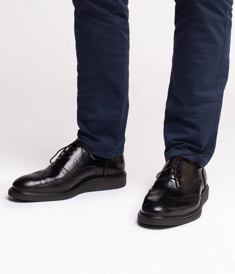 Cooper black leather shoe