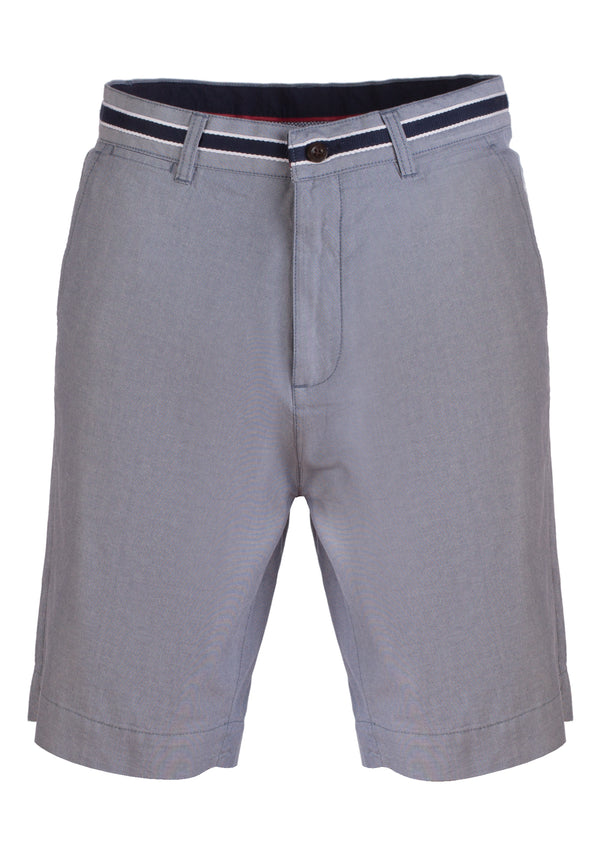 Pantalones cortos planos clásicos con detalle en la cintura