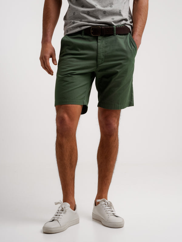 Pantalones cortos verdes casuales en forma