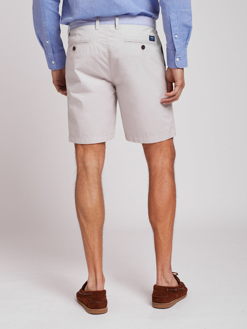 Pantalones cortos chinos de algodón beige de corte casual