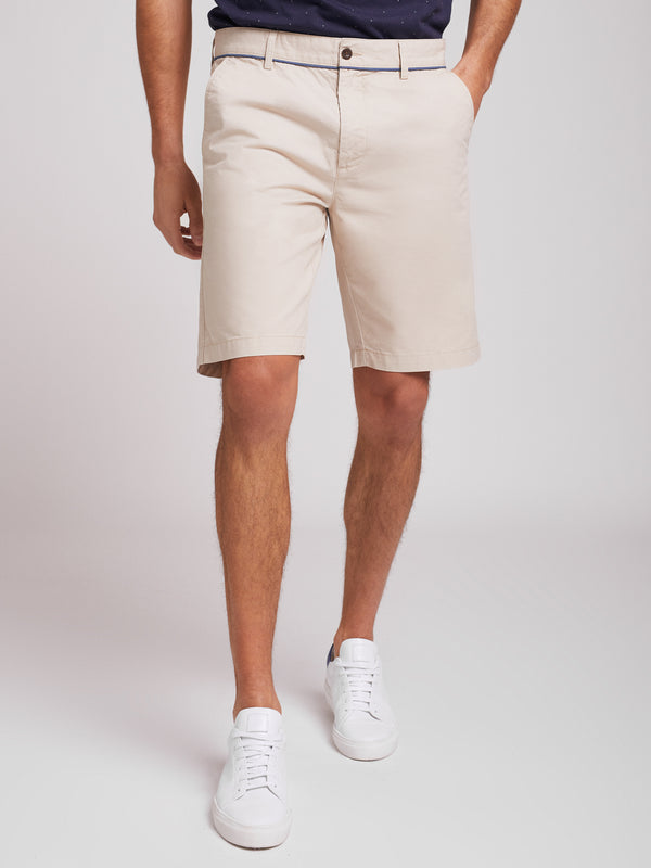 Beige Chino shorts in classic fit cotton