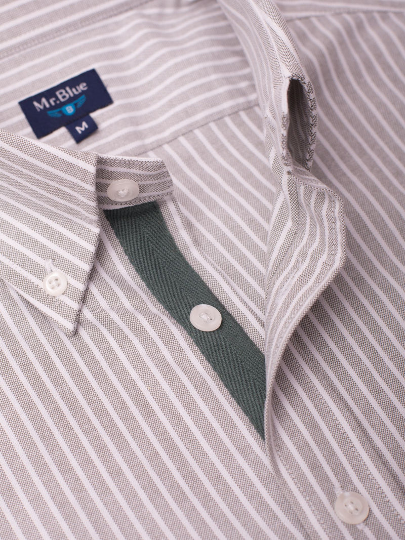 Casual Oxford shirt with thin stripes and pocket