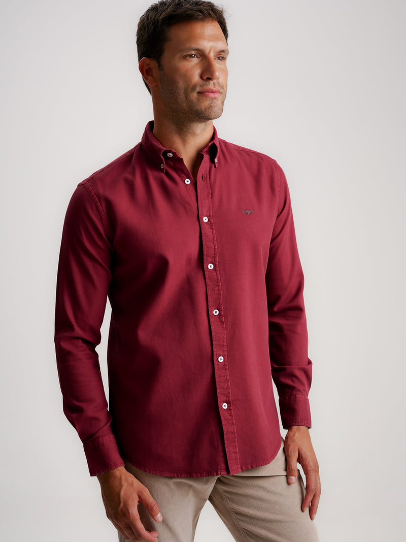 Camisa Regular Fit Estructurada Burdeos