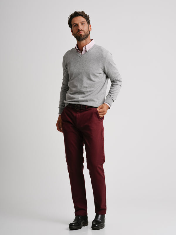 Pantalón regular fit burdeos