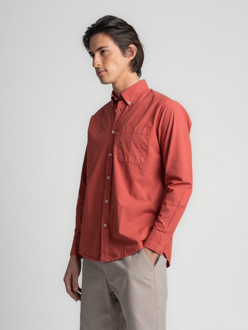 Camisa regular fit de popelina roja